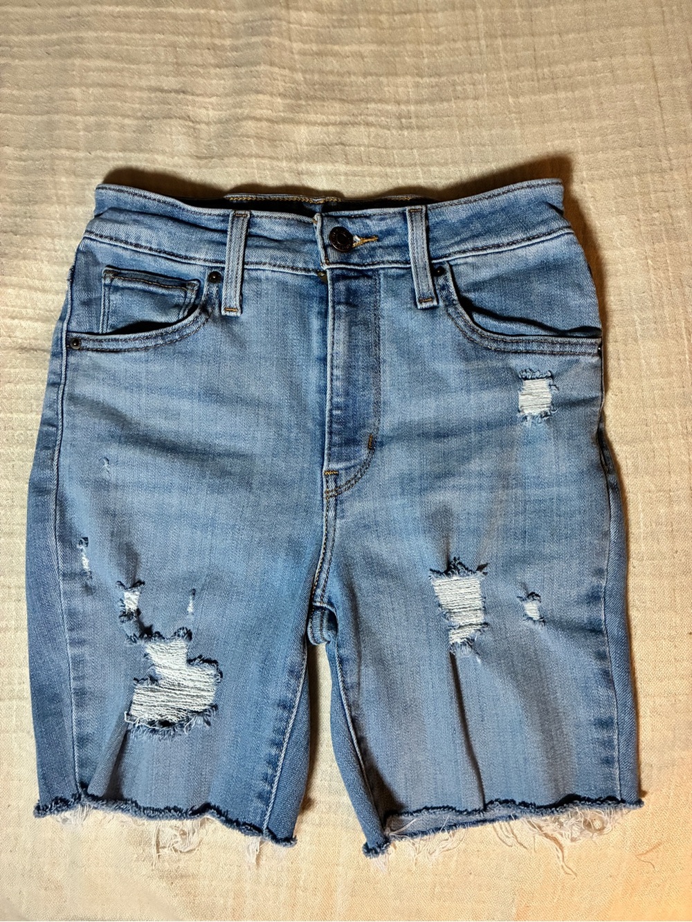 Levi’s 721 Thigh Rise Skinny, 26, Blue Distressed Denim Cutoff Women's Shorts